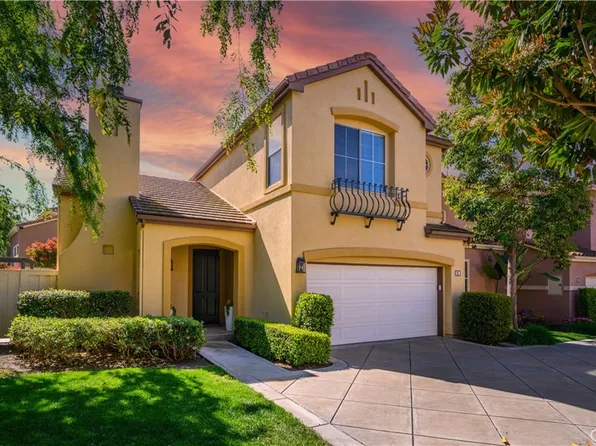 22 Del Ventura, Irvine, CA 92606