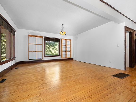 3rd image of 6369 Secor Rd