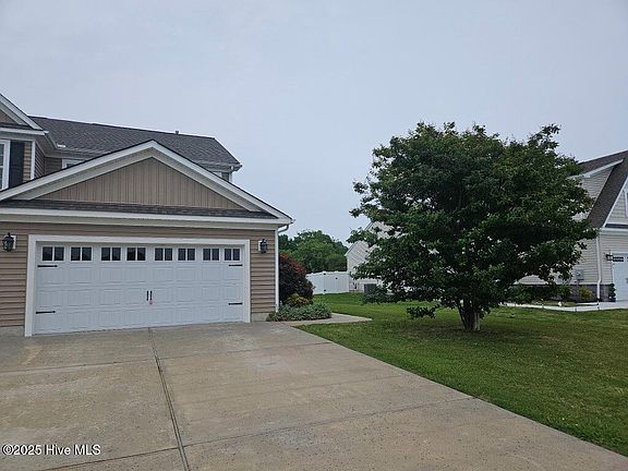 2nd image of 202 Spinnaker Street #B