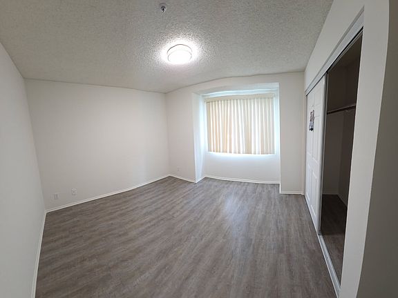 4th image of 1586 Yosemite Dr APT 301
