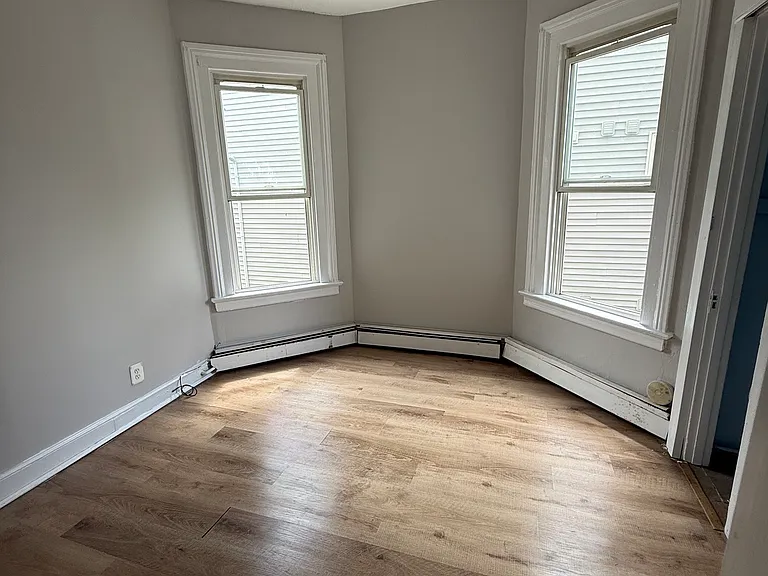 21 Williams St #2 — Photo 3