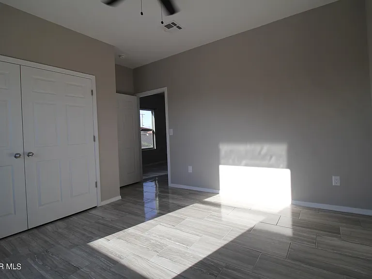517 Val Verde St #B — Photo 23