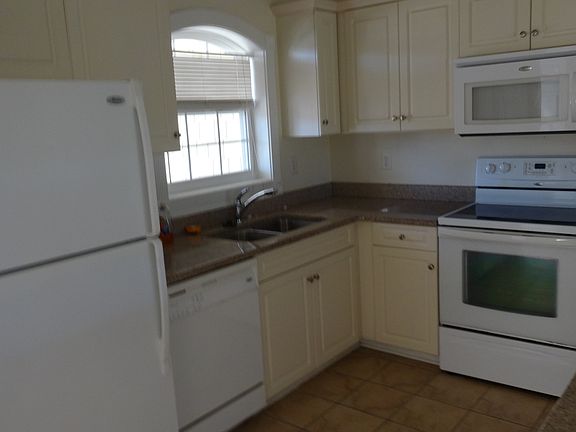 Spacious Kitchen