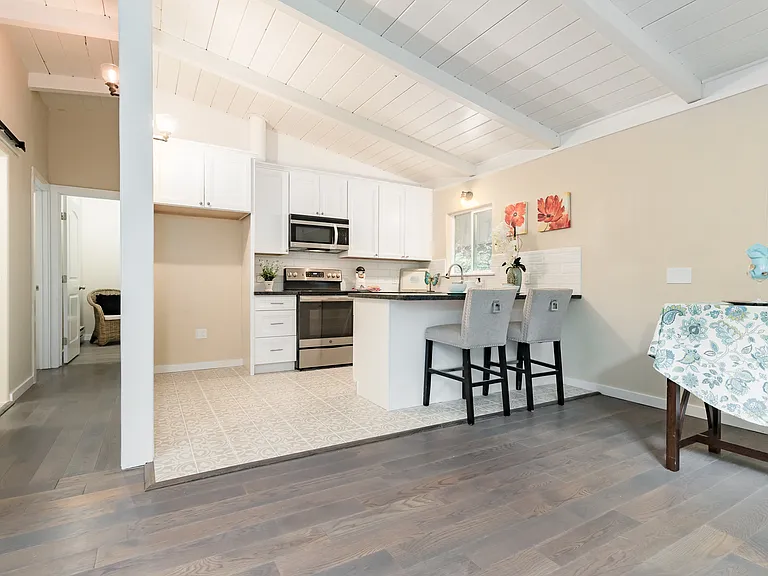 665 Cathedral Dr — Photo 5