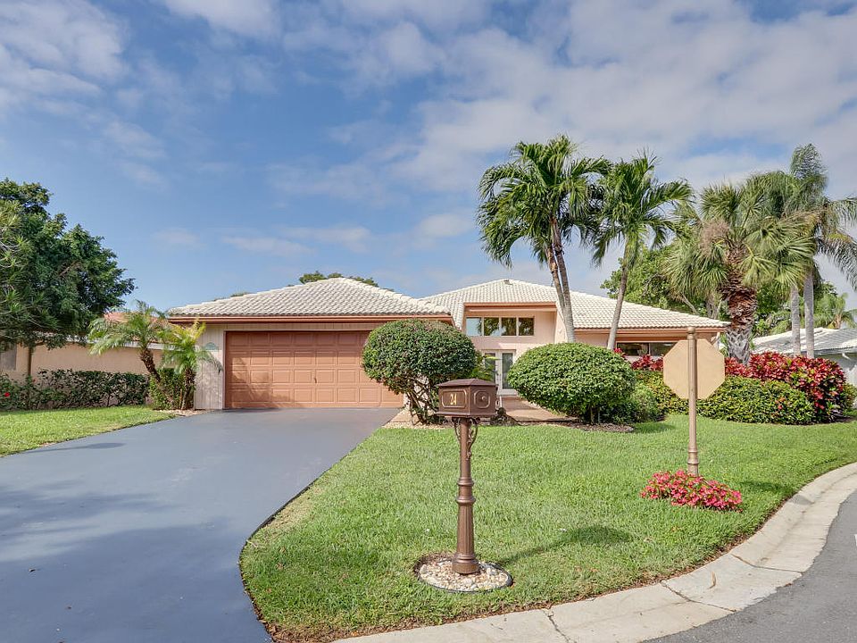 1st image of 24 Estate Dr