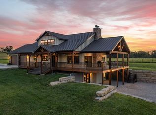 25862 Evans Rd, Tonganoxie, KS 66086