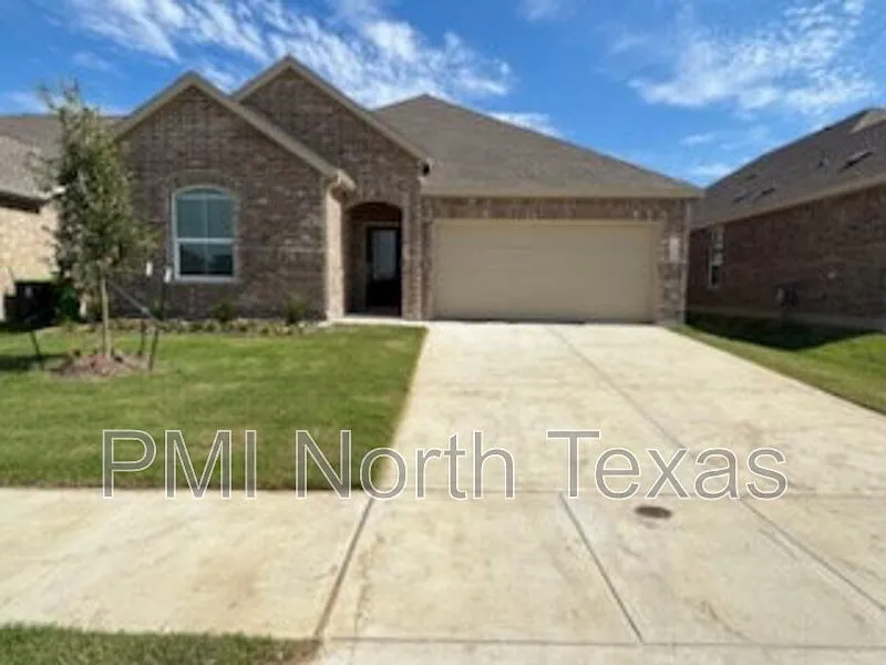 4 bed, 2.0 bath, 2083 sqft, $2,550 — Photo 1
