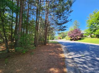 5017 Winfield Ln, Morganton, NC 28655