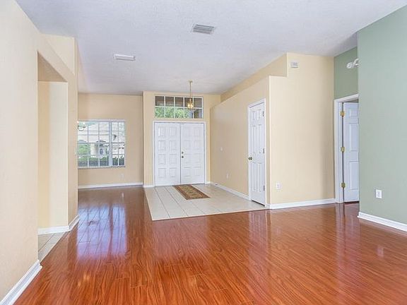4th image of 18411 Eastwyck Dr
