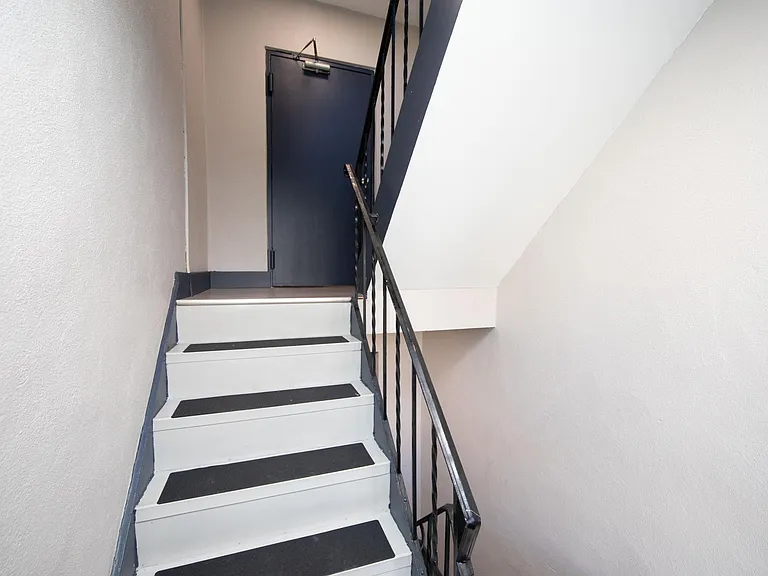 Laura Lane Apartments — Photo 41