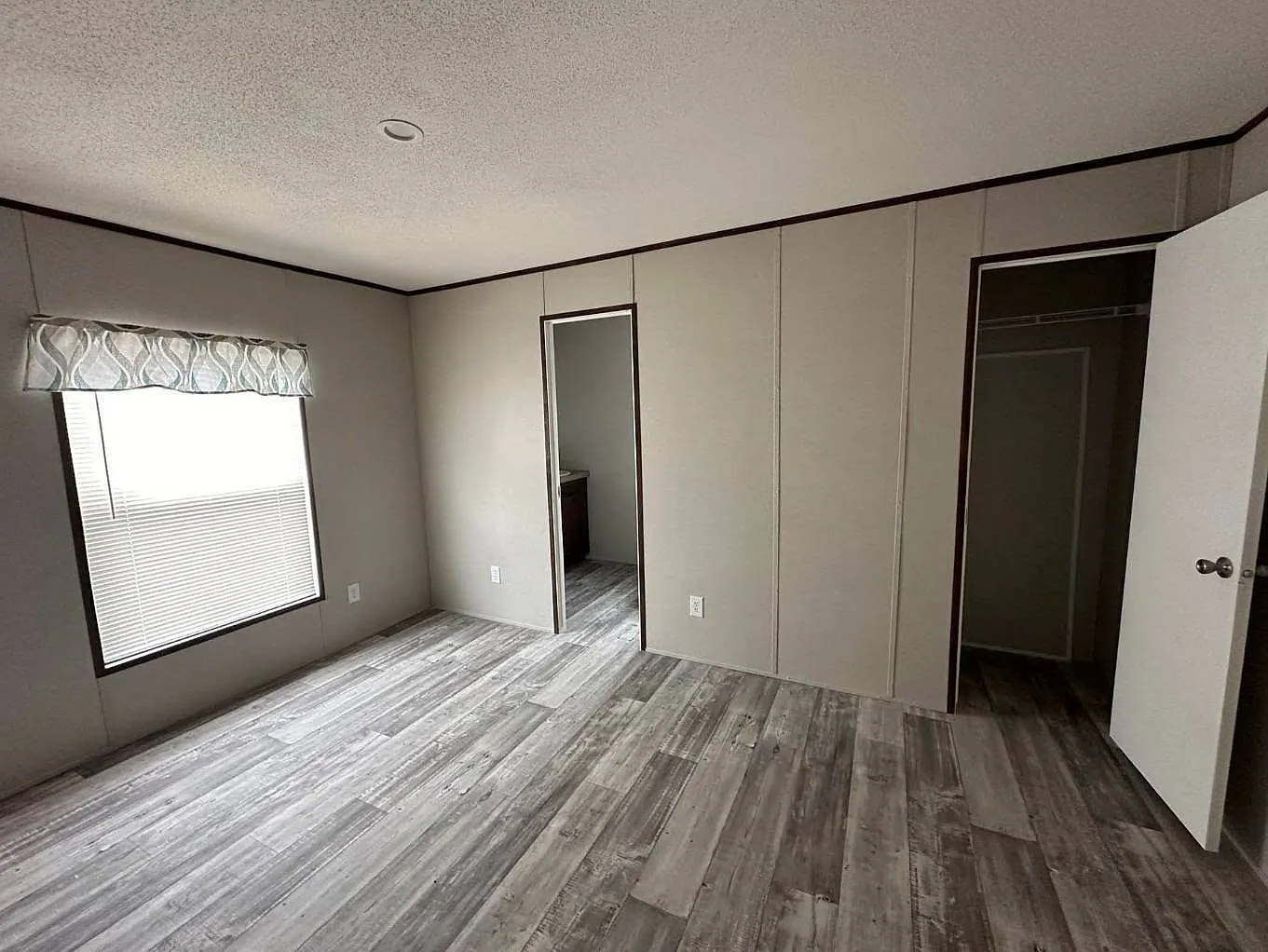 3 bed, 2.0 bath, 1152 sqft, $925 — Photo 4