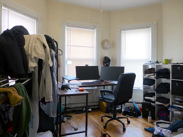 72 Hillside St #5 — Photo 3