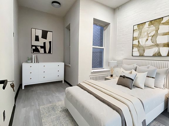 3rd image of 309 W 43rd St APT 5D