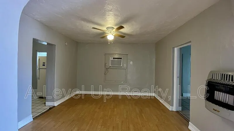 Building Photo - 416 W 44th St #1