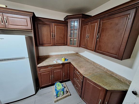 5th image of 9043 170th St