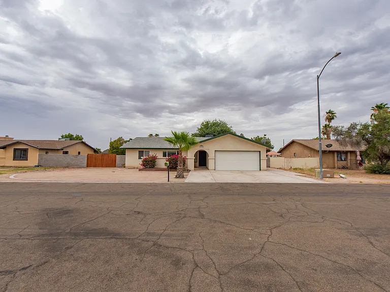 3477 E Cuadrilla Ln — Photo 1