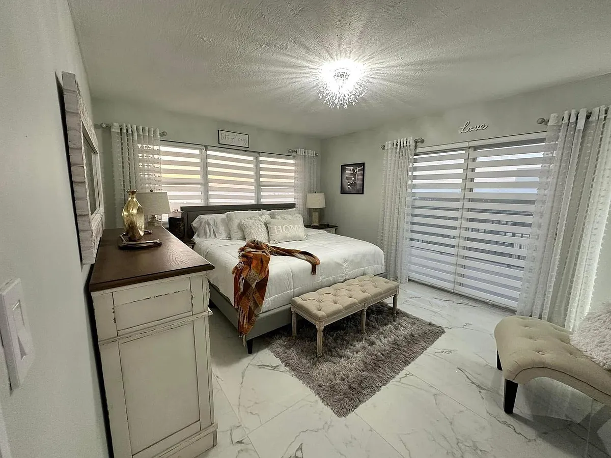 Building Photo - 10044 S Ocean Dr #1208