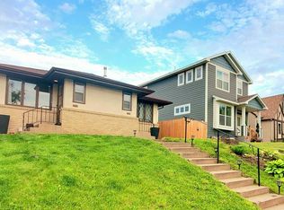 3754 Queen Ave N, Minneapolis, MN 55412