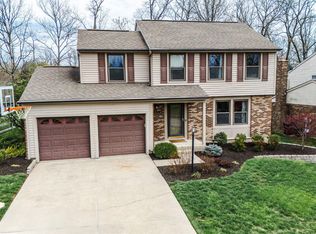 704 Woodvalley Ln, Cincinnati, OH 45238