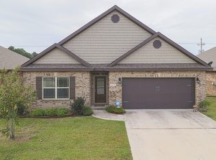 214 Sandy Dr, Ocean Springs, MS 39564