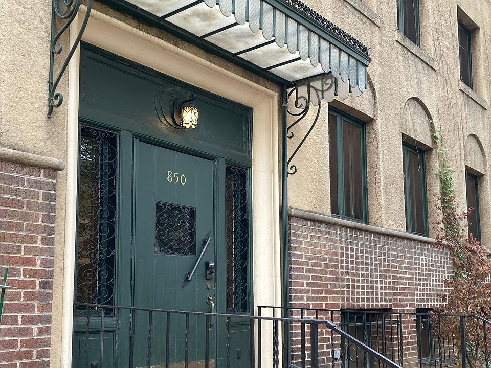 1st image of 850 N Humboldt St #2A