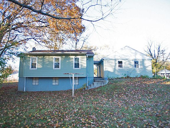 4th image of 813 W Van Hoesen Blvd