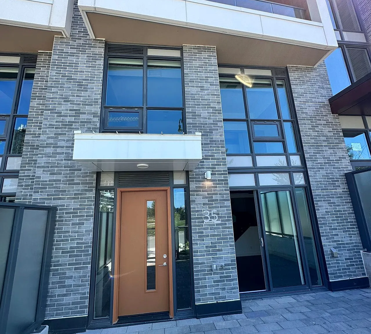 3 bed, $5,000 — Photo 2