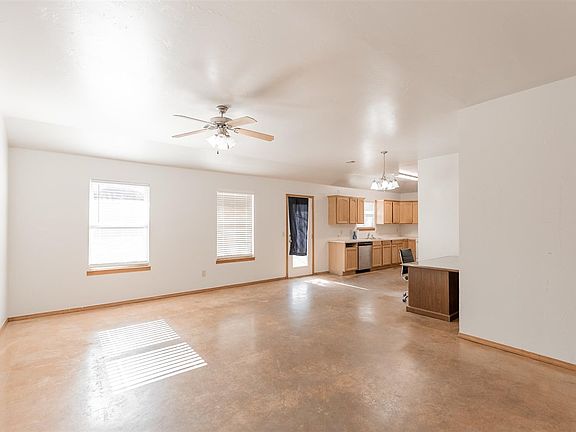 5th image of 3021 E 2nd Ave