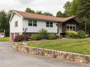 9 Van Vlack Rd, Hopewell Junction, NY 12533