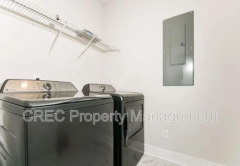 1205 Carnes Blvd — Photo 12