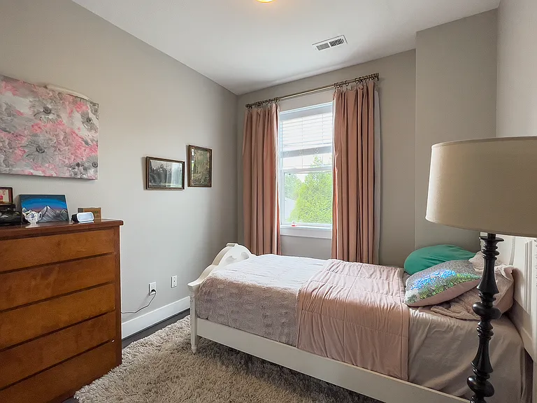 6426 N Maryland Ave — Photo 21