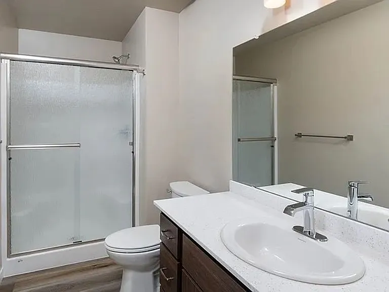 Salmon Crossing Apartments — Photo 20
