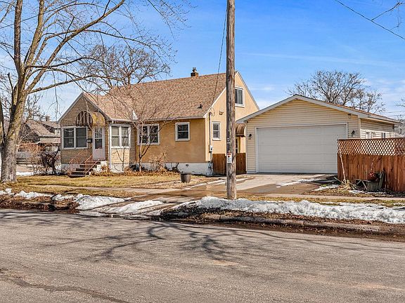 3rd image of 1830 Prospect STREET