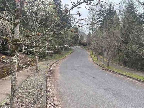 Exterior Neighborhood (street photo)