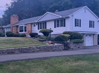 39 Berkshire Dr, Farmington, CT 06032