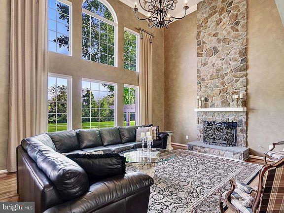 5th image of 20222 Hidden Creek Ct