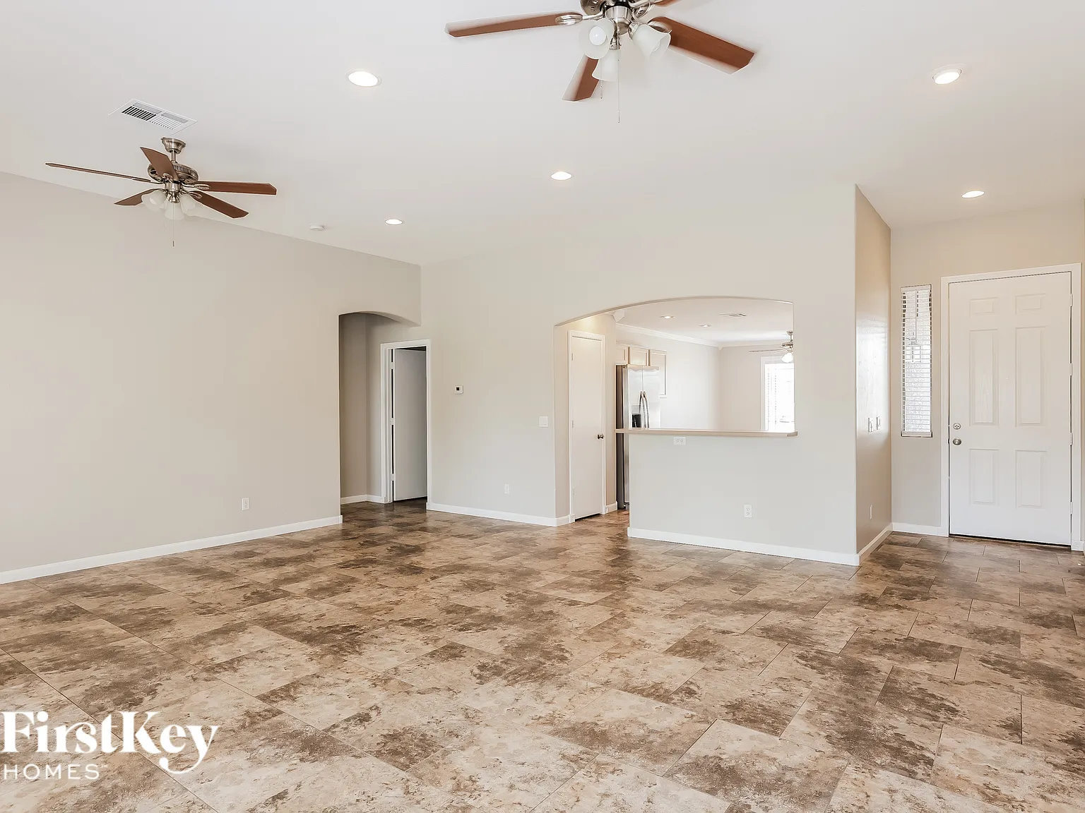 3 bed, 2.0 bath, 1551 sqft, $2,425 — Photo 3