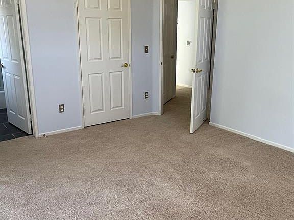 5th image of 971 Willow Ave