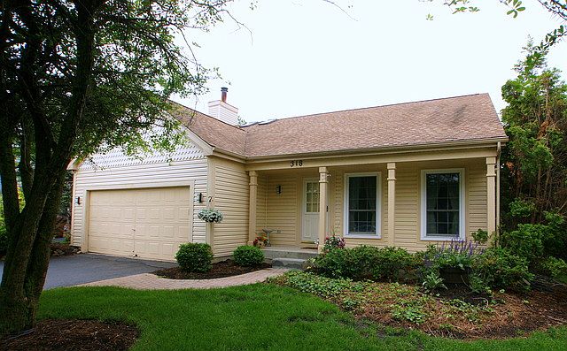 1st image of 318 Dorchester Ln