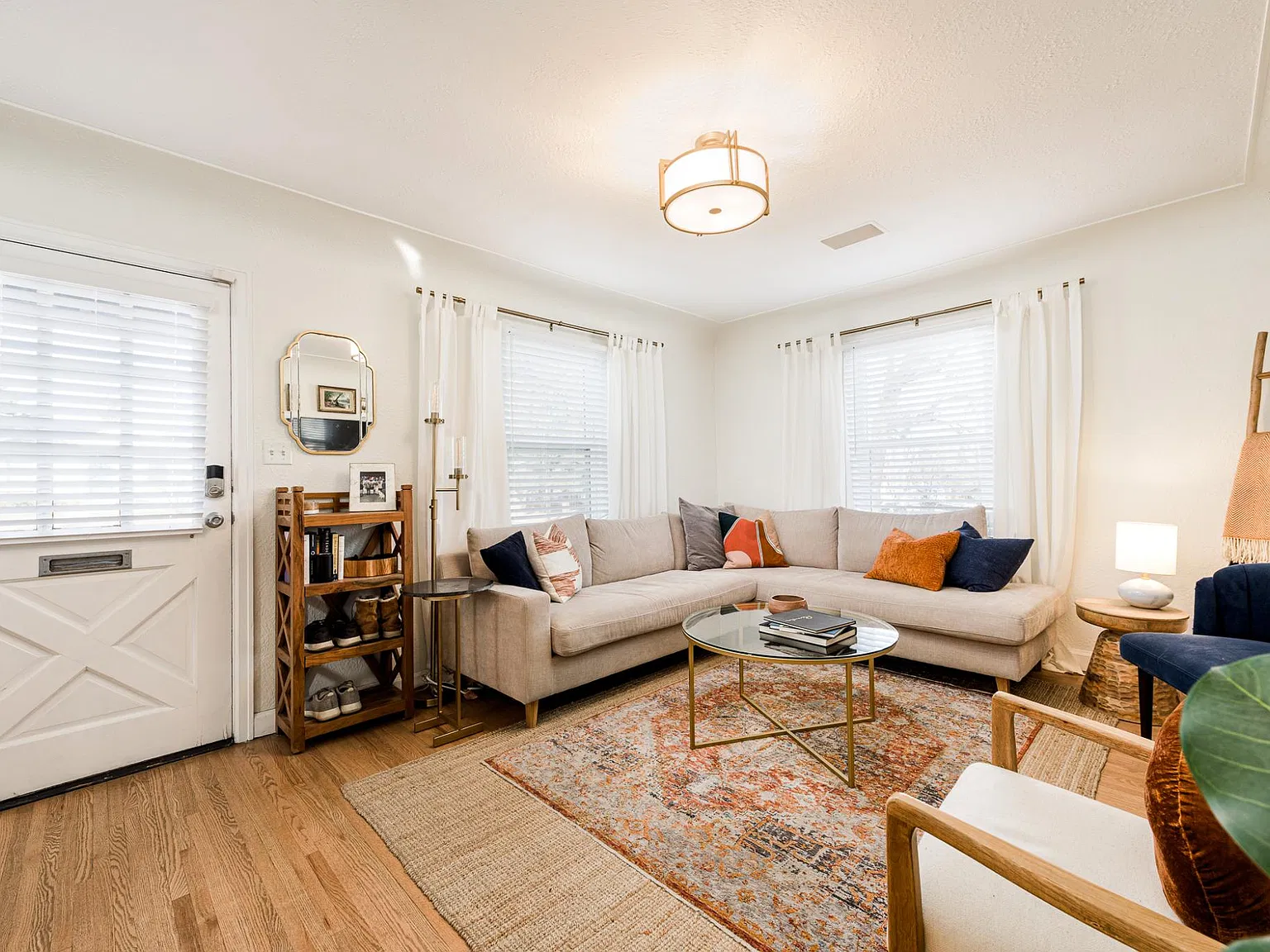 3 bed, 1600 sqft, $3,600 — Photo 3