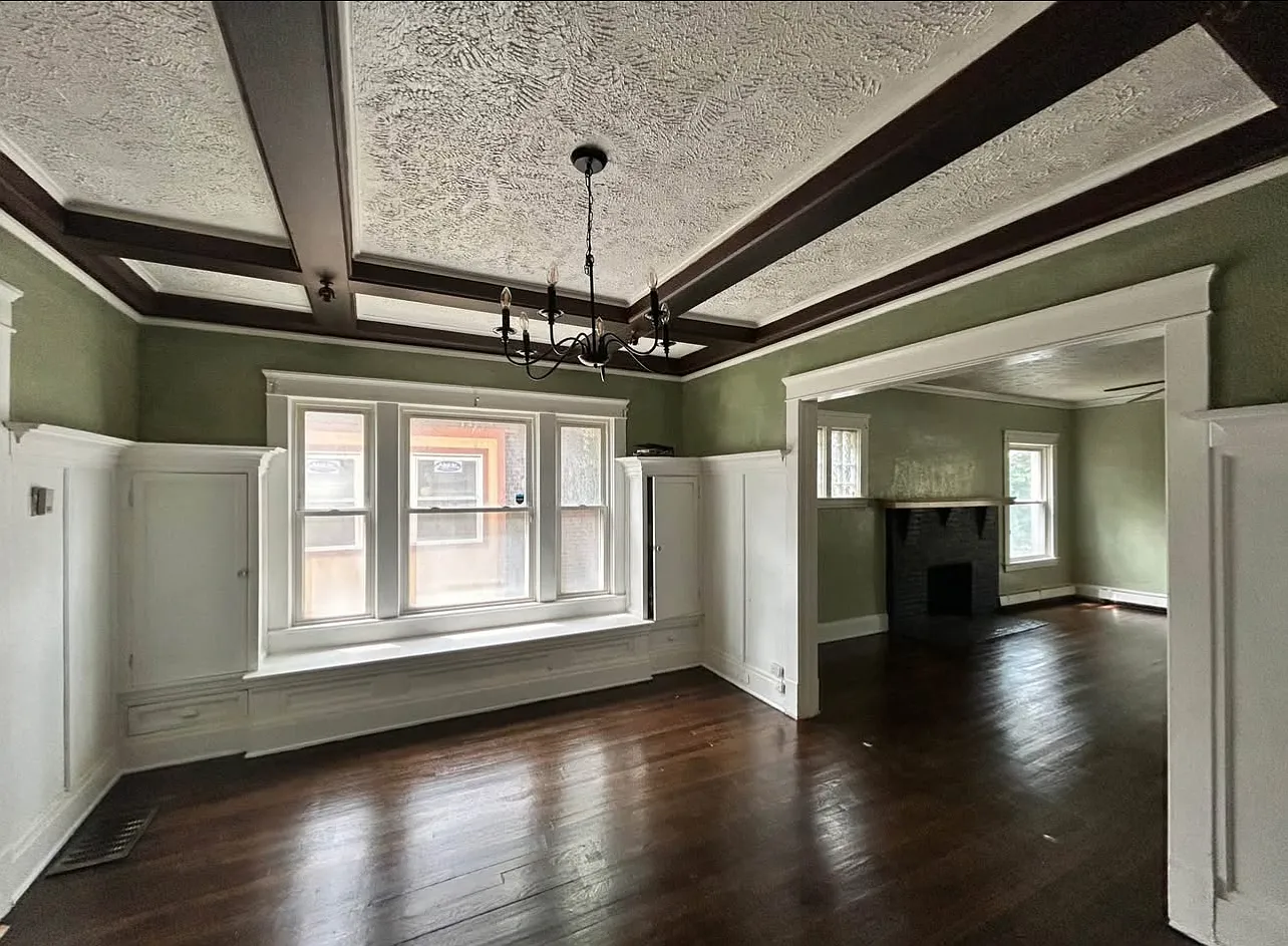 5 bed, 1.5 bath, 2000 sqft, $1,700 — Photo 2