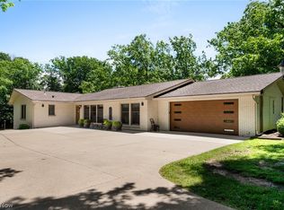 685 Sunnyside Rd, Vermilion, OH 44089