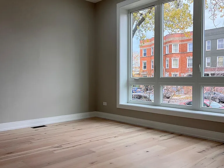 226 E 48th St #1W — Photo 11