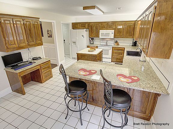 5th image of 25 Churchwell Dr