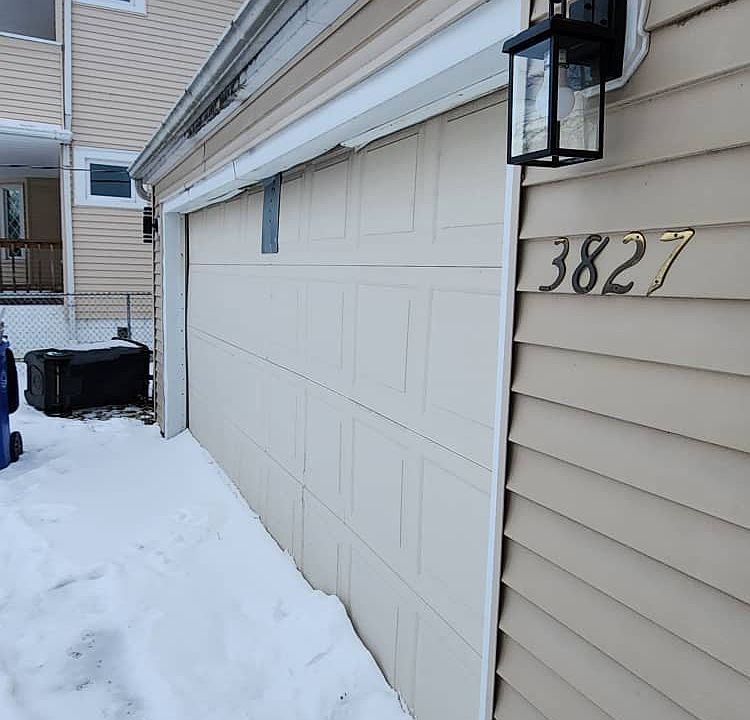 1st image of 3827 E 151st St