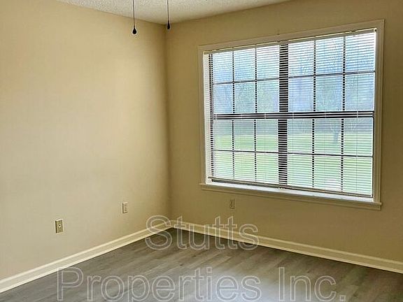 5th image of 2424 Roberts Ln Unit 42