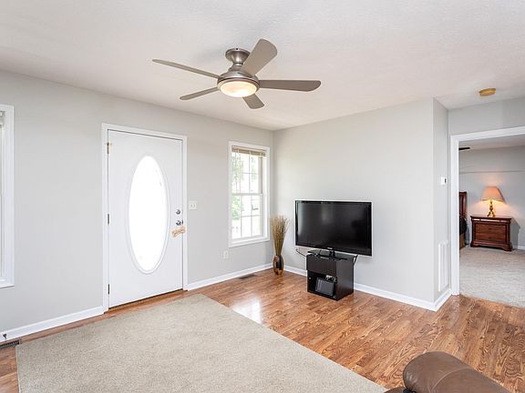 2nd image of 31 Millport Ct