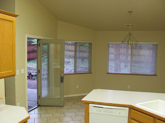 dining area off kitchen