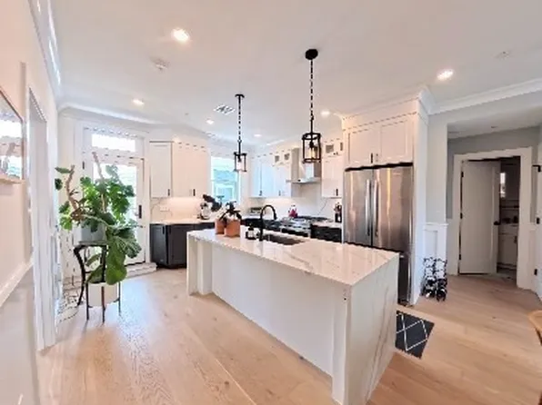 113 Beacon St #C, Somerville, MA 02143