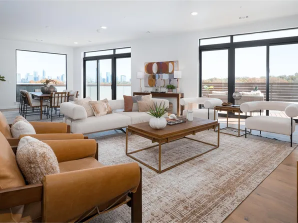 2209 S 1st St #407, Austin, TX 78704